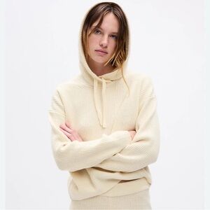 Gap Cream Sweater Hoodie